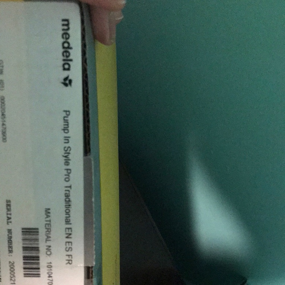 New Medela Pump In Style Pro Yellow Box - Picture 2 of 7